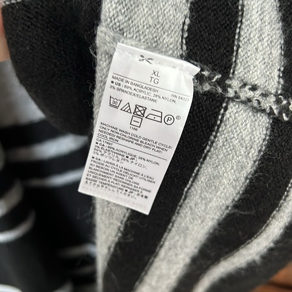 Banana Republic Extra Long Cardigan Size XL - Picture 3 of 4